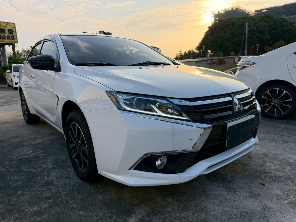 2022 Mitsubishi Lancer 中古車 - 金鴻汽車